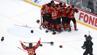 28 апреля. «Авангард» — ЦСКА — 1:0. Первые секунды после победы омичей в Кубке Гагарина.