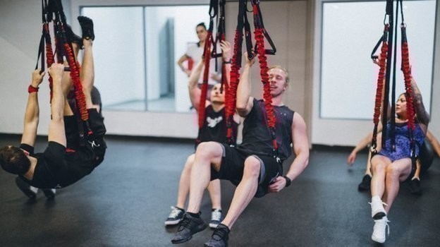 Банджи фитнес в действии. Фото Колледж им. Бена Вейдера Банджи фитнес в действии. Фото Колледж им. Бена Вейдера