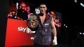 Без риска и без рок-н-ролла. Бивол перебил Ричардса