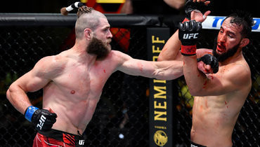 Прохазка нокаутировал Рейеса ударом локтем на турнире UFC Vegas 25.