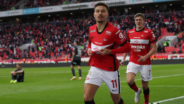 Нападающие «Спартака» Джордан Ларссон и Александр Соболев.