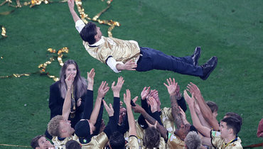 2 мая. Санкт-Петербург. «Зенит» — «Локомотив» — 6:1. Сергей Семак — снова чемпион.