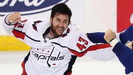 Удар в затылок Бучневичу — 5000 долларов, удар Панарина об лед — бесплатно. Канадский хулиган получил смешной штраф от НХЛ за беспредел