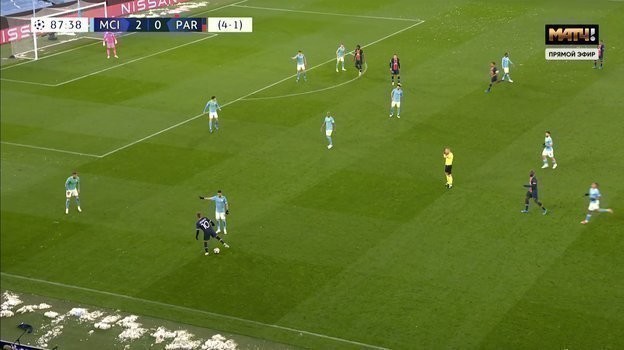 Эпизод матча 1/2 финала Лиги чемпионов «Манчестер Сити» — «ПСЖ». Эпизод матча 1/2 финала Лиги чемпионов «Манчестер Сити» — «ПСЖ».