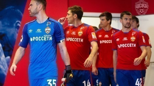 Игроки ЦСКА вышли на поле в форме с изображением значка «Красная гвоздика» на груди. Фото ПФК ЦСКА Игроки ЦСКА вышли на поле в форме с изображением значка «Красная гвоздика» на груди. Фото ПФК ЦСКА