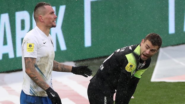 Антон Заболотный и Игорь Акинфеев. Фото Александр Федоров, «СЭ» / Canon EOS-1D X Mark II Антон Заболотный и Игорь Акинфеев. Фото Александр Федоров, «СЭ» / Canon EOS-1D X Mark II