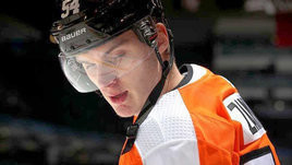 «Не считаю, что в США живется лучше, чем в России. В Америке держит только спорт». Российский защитник — о дебюте в НХЛ