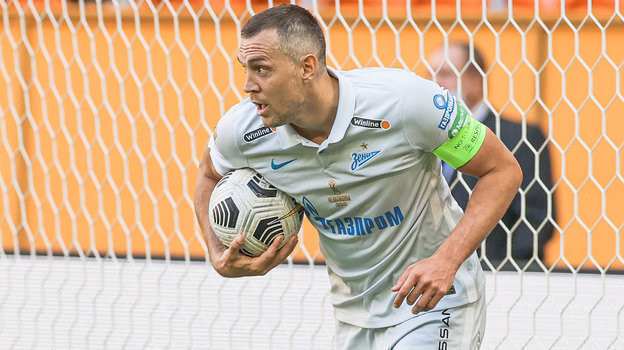 Артем Дзюба. Фото Вячеслав Евдокимов, ФК «Зенит» Артем Дзюба. Фото Вячеслав Евдокимов, ФК «Зенит»