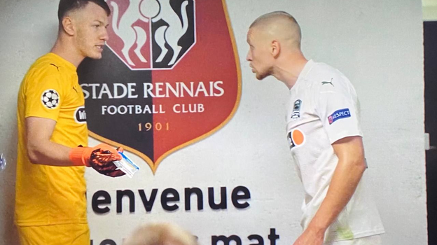 Матвей Сафонов и Игорь Смольников. Фото Кадр фильма «Краснодар. От игры к игре» Матвей Сафонов и Игорь Смольников. Фото Кадр фильма «Краснодар. От игры к игре»