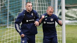 Сборная закончила лагерь в Австрии: жесткие тренировки, травма Марио, челленджи Дзюбы