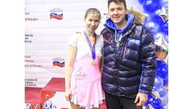 Ольга Мошкова (слева). Фото vk.com/ollenkka Ольга Мошкова (слева). Фото vk.com/ollenkka