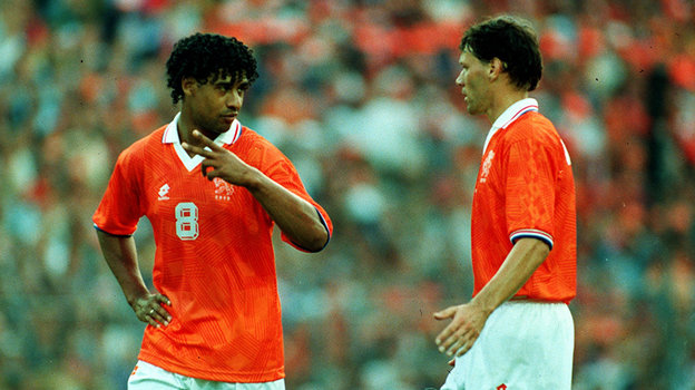 1992 год. Франк Райкард и Марко ван Бастен. Фото EMPICS LTD 1992 год. Франк Райкард и Марко ван Бастен. Фото EMPICS LTD