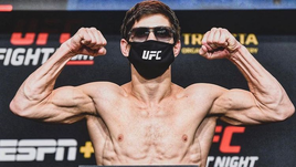 «Буду проклинать Сталина каждый день, который живу». Мовсар Евлоев — о Чимаеве, Яне и норме сна в 3-4 часа