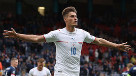 «Мы должны гордиться, что у нас есть такой нападающий». Что в Чехии думают о чудо-голе Шика Шотландии