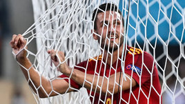 Новая Испания пока не тянет на фаворита. Шведы выстояли в Севилье