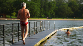 Чем опасно купание в водоемах?