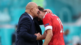 Черчесов рисковал пойти по пути Слуцкого на Евро-2016. Но снова переиграл всех хейтеров