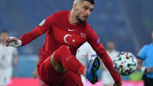 Защитник сборной Турции Мерих Демирал. Фото AFP Защитник сборной Турции Мерих Демирал. Фото AFP