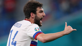 «В обороне можно выделить только Джикию, остальные — сплошная грусть». Что думают о сборной России в Италии