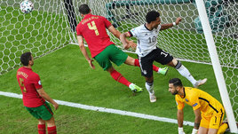 Германия показала, как нужно вскрывать плотную защиту. А Португалии мешает эгоизм Роналду