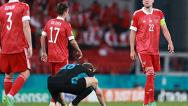 «Те, кто об этом мечтал, — наслаждайтесь. Можете нас материть, костерить». Как Дзюба и футболисты сборной извинялись после вылета с Евро