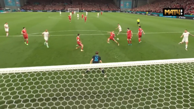 Момент четвертого гола сборной Дании в ворота России. Момент четвертого гола сборной Дании в ворота России.