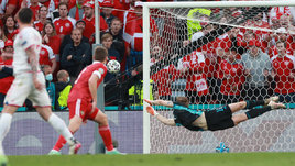 Покер для Эриксена, катастрофа для России. Что пишут в Европе о матче в Копенгагене