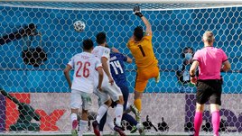 Испанию прорвало после безумного автогола словацкого вратаря. Теперь главное — в плей-офф не доводить дело до пенальти