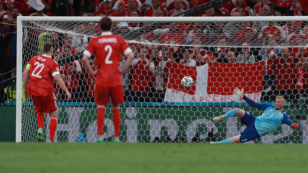 21 июня. Копенгаген. Россия - Дания - 1:4. Артем Дзюба забивает гол. Фото Александр Федоров, «СЭ» / Canon EOS-1D X Mark II 21 июня. Копенгаген. Россия - Дания - 1:4. Артем Дзюба забивает гол. Фото Александр Федоров, «СЭ» / Canon EOS-1D X Mark II