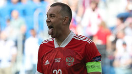 «Зачем Дзюба списывает провал на наш менталитет? Парень, тебе такие деньги платят — паши 90 минут!» Орлов — о судьбе сборной России