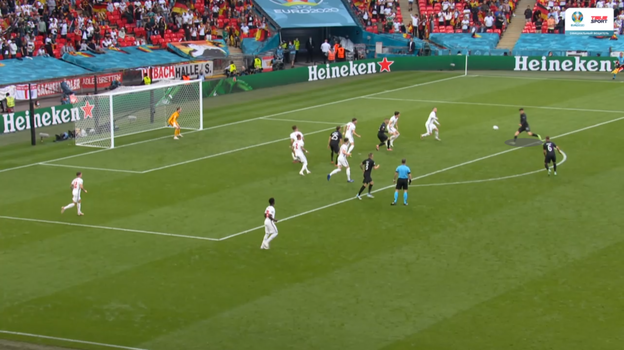 Эпизод матча Англия — Германия (2:0). Эпизод матча Англия — Германия (2:0).