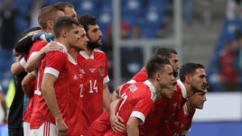 Россию обходят в рейтинге ФИФА после вылета с Евро. Украина не смогла пока подняться выше