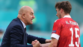 Черчесова призывают омолаживать состав. Но на Евро не хватило именно вожаков-ветеранов