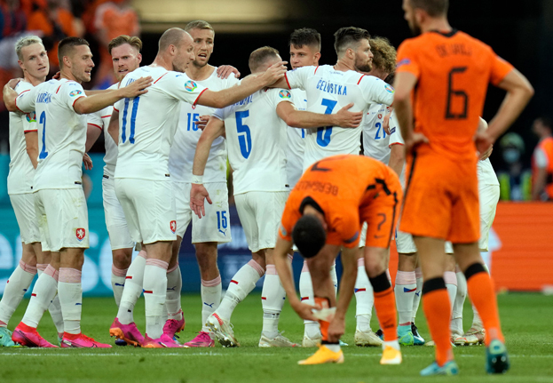 27 июня. Будапешт. Нидерланды — Чехия — 0:2. Фото AFP 27 июня. Будапешт. Нидерланды — Чехия — 0:2. Фото AFP