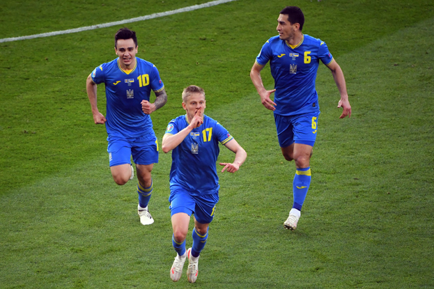 Николай Шапаренко, Александр Зинченко, Тарас Степаненко. Фото AFP Николай Шапаренко, Александр Зинченко, Тарас Степаненко. Фото AFP