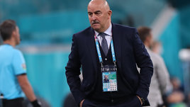 Столкновение миров. Колонка Казакова о пресс-конференции Черчесова