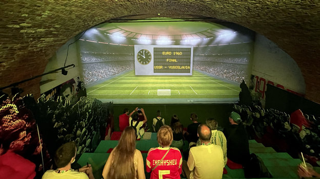 Как преобразился Санкт-Петербург во время Евро. Фото Дарья Исаева, «СЭ» / Canon EOS-1D X Mark II Как преобразился Санкт-Петербург во время Евро. Фото Дарья Исаева, «СЭ» / Canon EOS-1D X Mark II