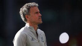 Луис Энрике со скандалом вернулся в сборную Испании после смерти дочери. Сегодня он в полуфинале Евро