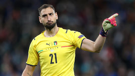 Доннарумму закидывали фальшивыми купюрами и прозвали Долларуммой. Сейчас он втащил Италию в финал Евро