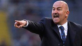 Учил русскому языку, вводил запретные слова и называл себя госслужащим. Огненные цитаты Черчесова в сборной России