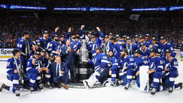 От кого избавятся чемпионы? «Тампе» придется жертвовать важными игроками, чтобы вписаться в потолок