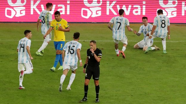 Первые эмоции Лионеля Месси после финального свистка. Фото Reuters Первые эмоции Лионеля Месси после финального свистка. Фото Reuters