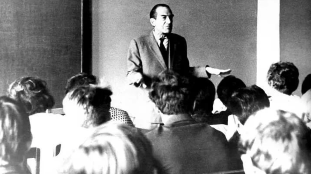 Алексей Леонтьев. Алексей Леонтьев.