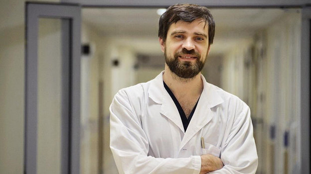 Врач Денис Лосик. Врач Денис Лосик.