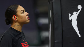 Звезду баскетбола уничтожают за отказ играть на Олимпиаде. Психологические проблемы оказались плохим оправданием