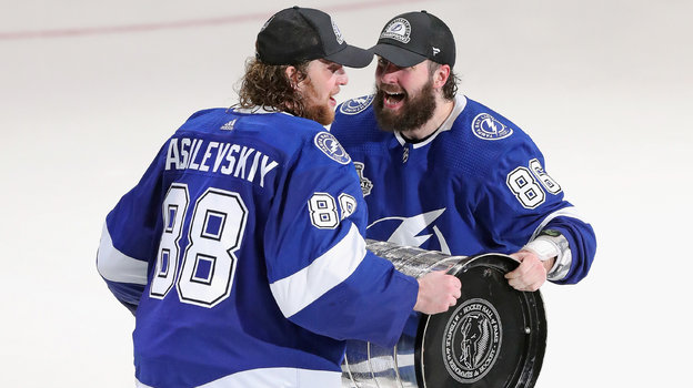 Андрей Василевский и Никита Кучеров. Фото Getty Images Андрей Василевский и Никита Кучеров. Фото Getty Images