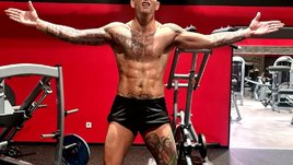 Соперник Гассиева любит андерграунд. Он тренируется в злачном месте, где совершил суицид «величайший сутенер Европы»