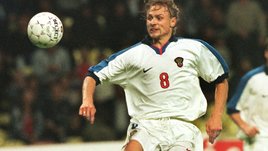 Великий год Карпина в сборной: тащил команду, забивал французам и не только, мог стать идолом за гол Украине