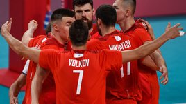 Максим Михайлов: вечером нес флаг на открытии, а днем бомбил Аргентину. У России — первая победа