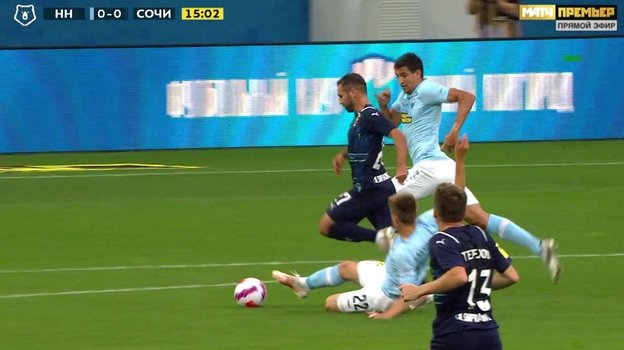 Эпизод матча 1-го тура Тинькофф чемпионата России «Нижний Новгород» — «Сочи». Эпизод матча 1-го тура Тинькофф чемпионата России «Нижний Новгород» — «Сочи».